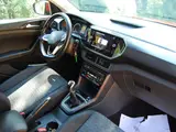 Volkswagen T-CROSS LIFE 1.0 TSI 110CV 2022 — 11/17